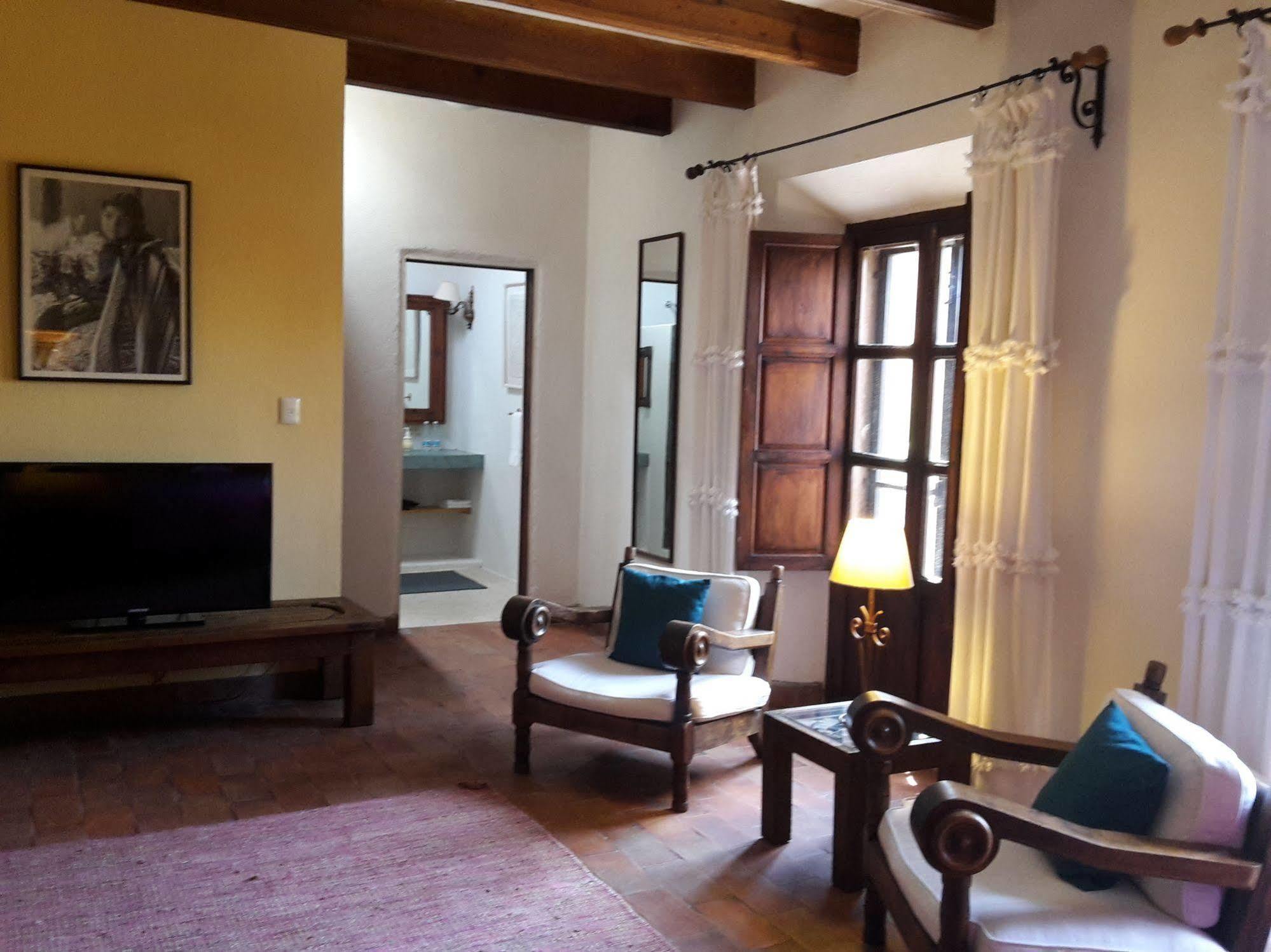 Bed and Breakfast Casa Correo Альенде Экстерьер фото